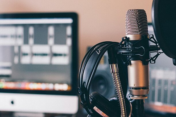Photo by <a href="https://unsplash.com/@willfrancis?utm_source=unsplash&utm_medium=referral&utm_content=creditCopyText">Will Francis</a> on <a href="https://unsplash.com/photos/black-and-silver-headphones-on-black-and-silver-microphone-ZDNyhmgkZlQ?utm_source=unsplash&utm_medium=referral&utm_content=creditCopyText">Unsplash</a>